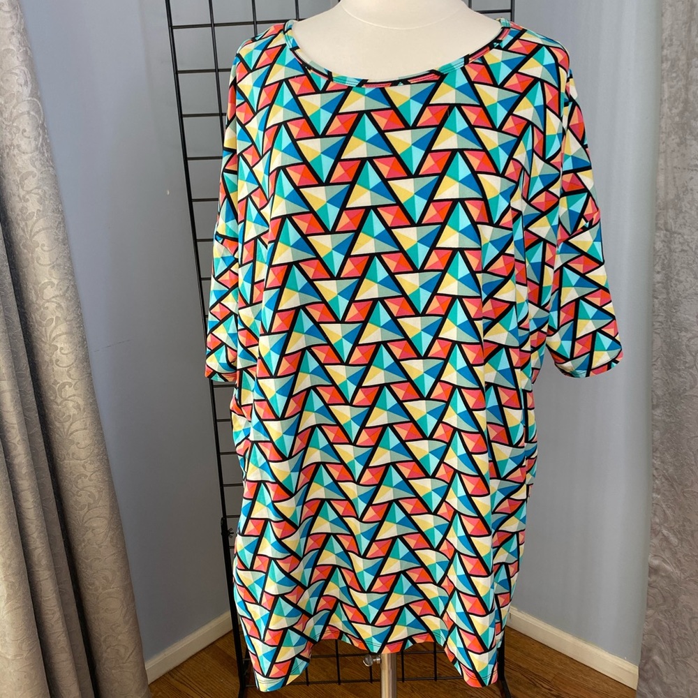 Lularoe Irma tunic EUC sz 2x leggings material